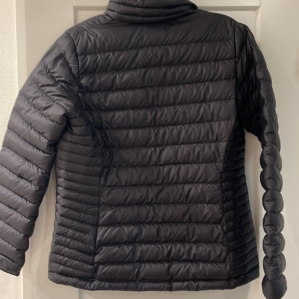 Women’s Patagonia Black Down Puffer Jacket Size Large - Picture 5 of 6